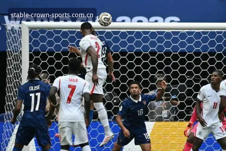 世界杯夜遇雷电：法国3-0伊拉克，姆巴佩追平纪录的4小时鏖战